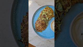 Zucchini Puffer mit griechischem Joghurt Dip [upl. by Yaeger]