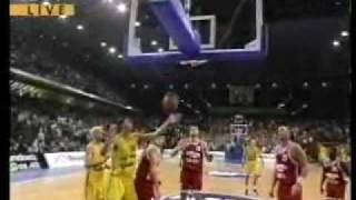 Wahnsinnsieg von ALBA Berlin gegen Olympiakos Piräus 6111996 [upl. by Duvall]