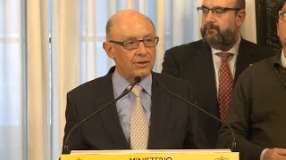 Montoro califica de quothistóricoquot el acuerdo con funcionarios [upl. by Negiam]