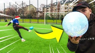 HÄRTESTE FUßBRUCH FUßBALL CHALLENGE EISBALL [upl. by Kippar]