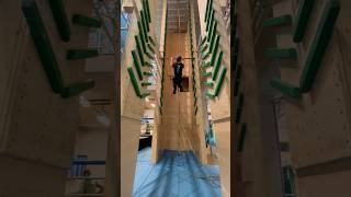 Endlose Himmelsleiter im Ninjaskillz Darmstadt music climbing parkour ninjawarrior song fun [upl. by Doralin]