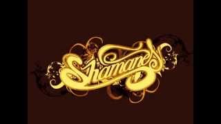 Shamanes Crew  Aun Te Amo Letra [upl. by Leirbma]