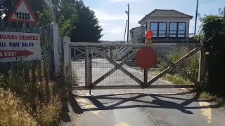 Gates at Cuxton Level Crossing Kent [upl. by Grosvenor]