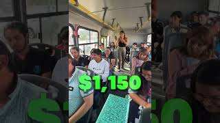 Subastando una tele en un transporte público [upl. by Eyt]