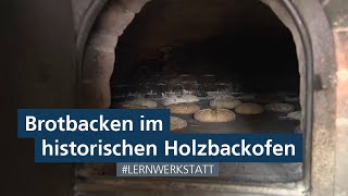 Brotbacken im historischen Holzbackofen [upl. by Michey]