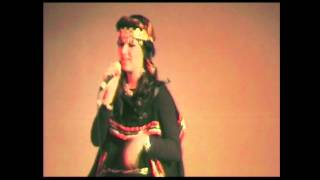 Chanson chaoui  Aya Hamdi  12 éme festival du film amazigh tizi ouzou [upl. by Lertsek]