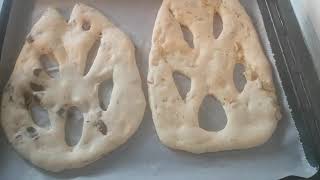 Fougasse aux Olives Recette Facile [upl. by Aihsekram750]