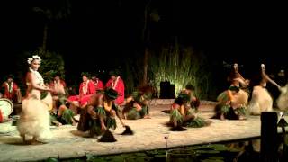 both male and females performers at Polynesian show in Tahiti at Le MeridienMOV [upl. by Rehctelf]