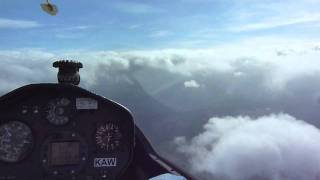 Beautiful glider wave flight from the Long Mynd [upl. by Tennes750]