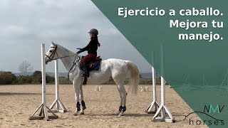 🐴Mejora tu equilibrio encima del caballo🐴 Ejercicio a caballo con un plato y una piedra🐴 [upl. by Mapes112]