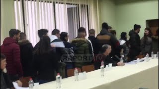 Debate te mbledhja me Rektoratin në Korçë largohen përfaqësuesit e Këshillit Studentor [upl. by Ajad]