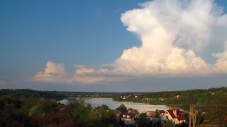 quotEksplozjequot cumulusów powstawanie chmur burzowych timelapse [upl. by Luhey362]