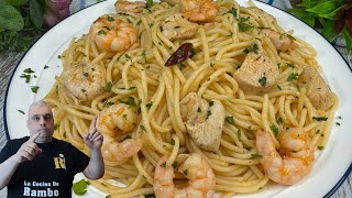 Espaguetis al Ajillo con Gambas y Pollo  Receta muy Fácil y Rápida 😎 En Tan solo 10 MINUTOS 😋 [upl. by Anoet490]