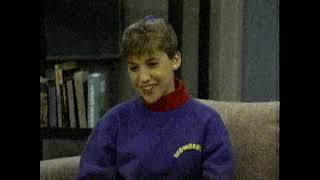 Molloy  S1E2 quotSurprisequot  Staring Mayim Bialik Jennifer Aniston Fox Sitcom  1990 [upl. by Adnaw]