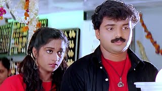 ഇവൻ ഒന്ന് തുമ്മിയാൽ ഇവളും തുമ്മും Niram Malayalam Movie Scene  Kunchacko Boban  Shalini [upl. by Lynsey]