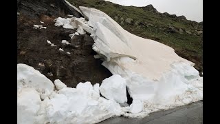 202401614 Accès Iseran depuis Bonneval Sous une plaque de fond en cours de glissement lent [upl. by Bergen]