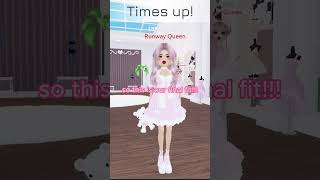 DTI WITH ONLY 4 ITEMS 😭😭  roblox dti dresstoimpress rolbloxdti [upl. by Ahcila]