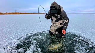 FIRST ICE 🇺🇸 Shallow Water Fishing HandtoHand Combat [upl. by Rusel40]