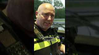 Deze nieuwe auto heeft allemaal gebreken politie checkt m daarom oost politie [upl. by Anyr]