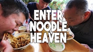 Spicy Chinese Noodles in Sichuan China  Enter Noodle Heaven 2 [upl. by Aleihs]