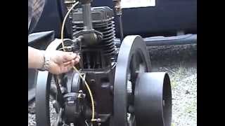 Wisconsin hit and miss engine running at 80 rpm [upl. by Sucramal]