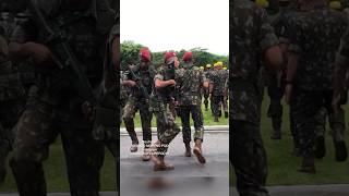 MARCHA PARAQUEDISTA DOMPSA  IRMÃOS DO CONDOR 🦅 [upl. by Thaddeus295]