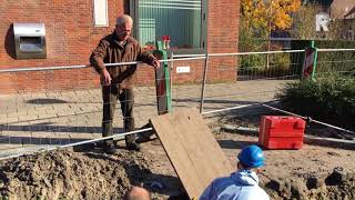 Historische molen in Strijen deels beschadigd door werkzaamheden [upl. by Mushro387]