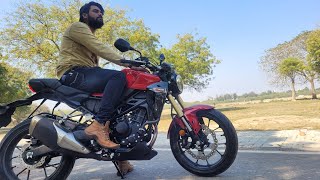 Honda CB300R indepth review on City Highway Ergonomics and Looks [upl. by Ibor]