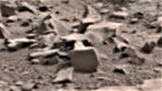 Ten Statues on Mars NASA Links Curiosity Rover [upl. by Suoicerp573]