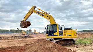 KOMATSU PC200CE10M0 Loading Track EP1 [upl. by Cesaro]