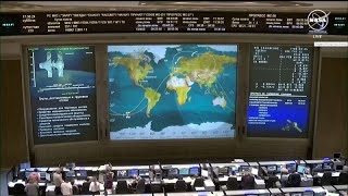 Navicella russa si aggancia alla Stazione Spaziale Internazionale e consegna rifornimenti [upl. by Gnuhp15]