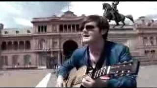 Tom Chaplin tocando en Plaza de Mayo Bs As Argentina [upl. by Sivert242]