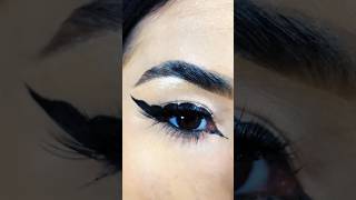 Try this eyeliner 👁️👁️😍liner eyeliner makeup youtubeshorts hack shortsfeed shortsviral yt [upl. by Blanch]