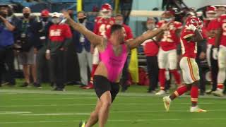 Full Video Super Bowl 55 Streaker with Kevin Harlan amp Kurt Warner on the call [upl. by Binny]