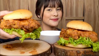 ASMR  MUKBANG SPICY CHICKEN BURGER JUMBO GEDENYA KEBANGETAN [upl. by Laehcar506]