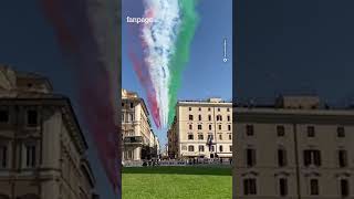 Lo show delle Frecce Tricolore a Piazza Venezia per la Festa della Repubblica shorts [upl. by Marius]