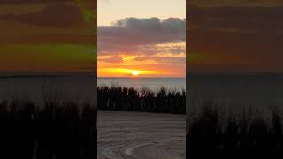 Sonnenuntergang am Meer mit aufgeschüttetem Strand [upl. by Kenneth]