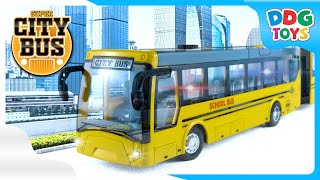 Ônibus de controle remoto  SUPER CITY BUS  DDG Toys [upl. by Brittaney571]