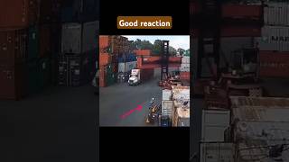 Good reaction 🙃 truck lkw camion lorry bigrig work job safety hgv shorts [upl. by Arriek]