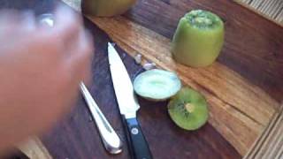 How to Peel a Kiwi [upl. by Tartaglia]