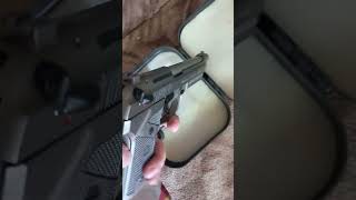 Beretta 9mm ki clip 😲 9mmpistol shorts [upl. by Adnalor]