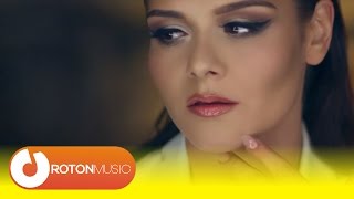 Alexandra Crisan  Mintema frumos Official Music Video [upl. by Weber]