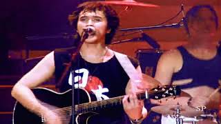 КИНО  Группа Крови rare  VIKTOR TSOI CAM engfrance SUBTITLES May 05  1990 [upl. by Ybor936]