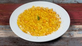 Risotto con la zucca [upl. by Kcirredal78]