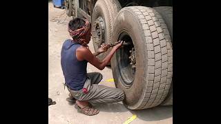 Truck hub greasing I truck rear wheel hub greasing skill IIndian truck mechanics [upl. by Griselda923]