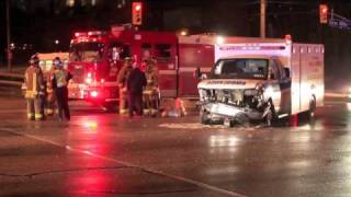 Mississauga EMS MVC Erin mills amp Burnhamthorpe [upl. by Aundrea]