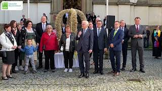 Übergabe der Erntekrone an Bundespräsident Steinmeier 2022 [upl. by Kathe]