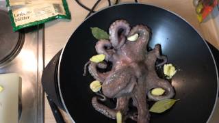 Zubereitung eines Pulpo  Tintenfisch [upl. by Odnomor376]