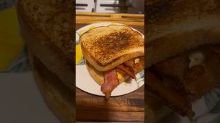 How To Make A Bacon And Egg Cheese Sandwich [upl. by Micah]