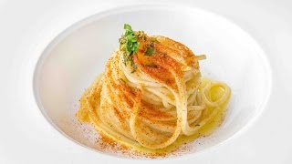 Spaghetti aglio olio e peperoncino di Alessandro Negrini  Il Luogo di Aimo e Nadia [upl. by Ynnatirb939]